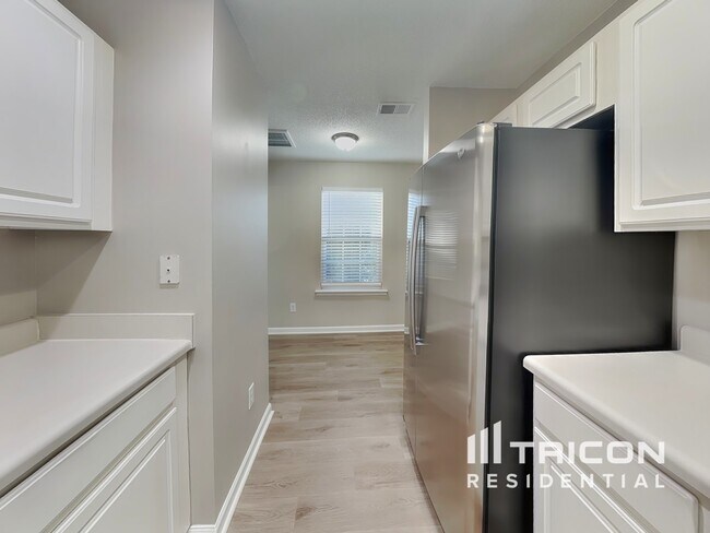 Photo - 8109 Bright Oak Trail