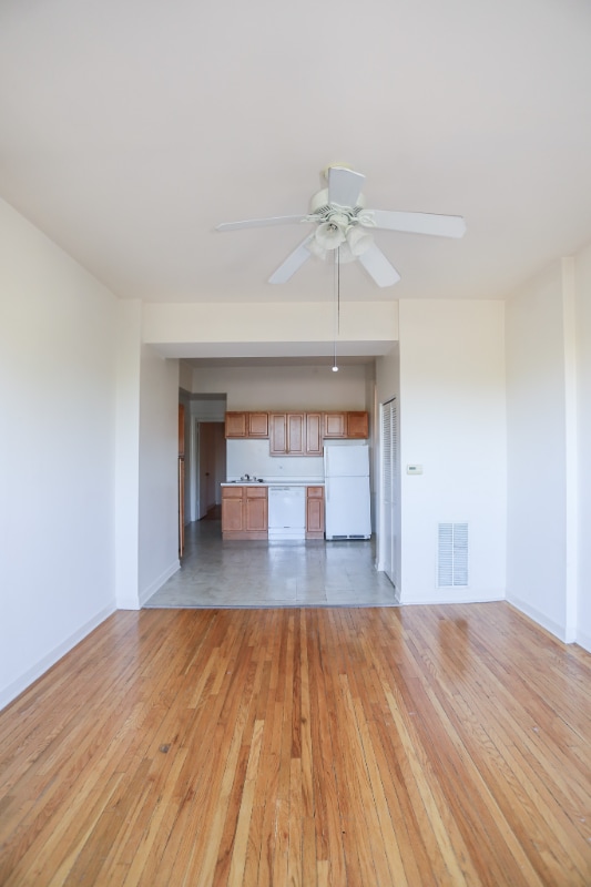 Photo - 703 W Willow St Unidad 2