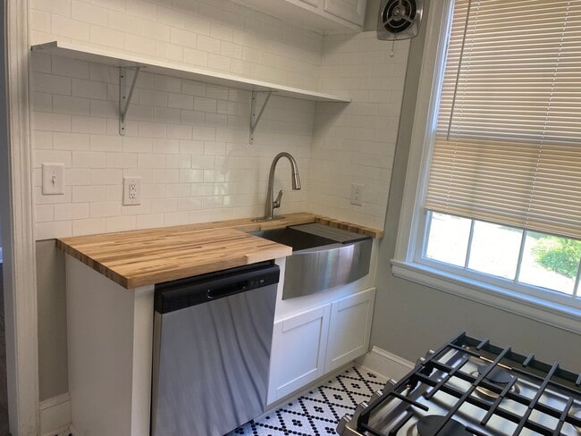 Photo - 1 Bedroom 1 Bathroom Unit-First Floor Unit D1