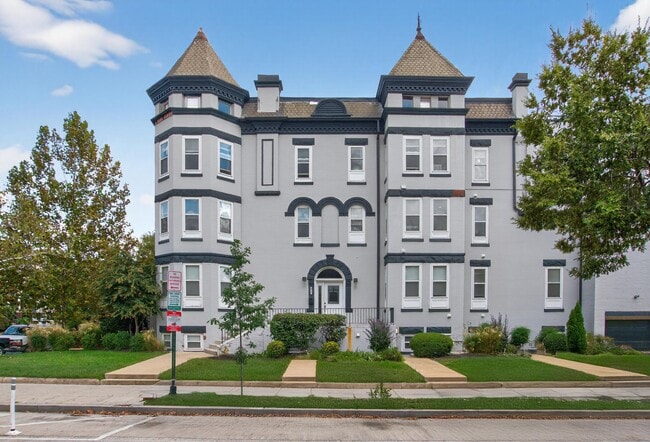 Building Photo - 2917 13th St NW