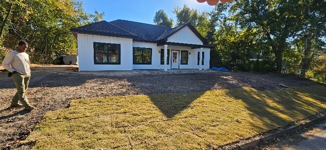 Photo - 3112 St Louis St