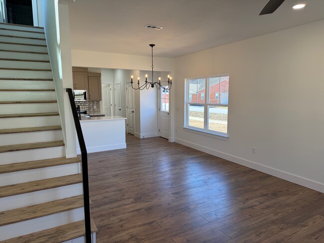 Building Photo - 401 Birmingham St SE