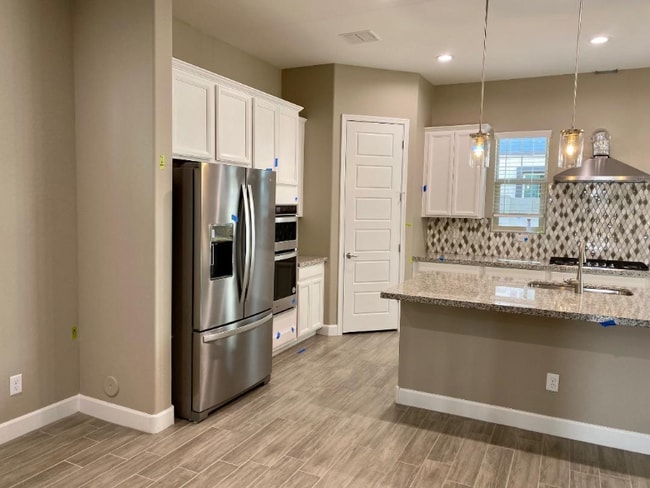 Photo - 612 W Derringer Way