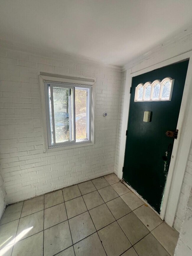Photo - 2 bedroom in SUNNYSIDE NY 11104 Unit 1