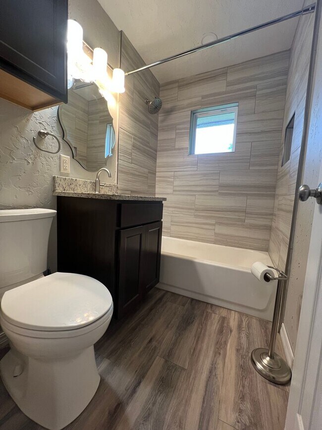 Photo - 439 NW 53rd St