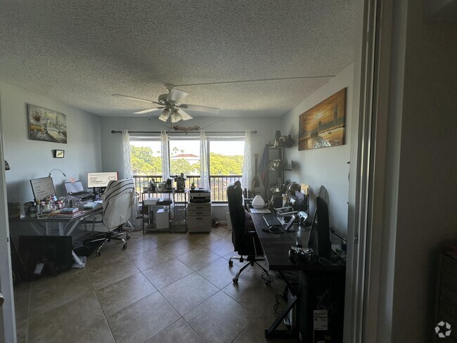 Building Photo - 3050 NW 42nd Ave Unit C406 Rental