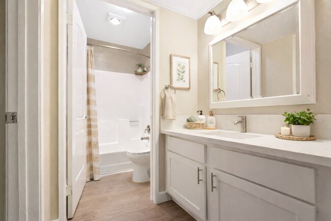 Tremont Apartments | 514 S Catalina St
