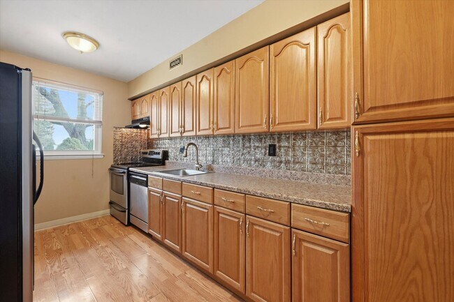 Photo - 3 Bed | 2.5 Bath Townhome in Wedgewood Estates – Available Now!