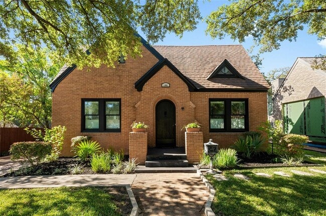 Photo - 1801 Palma Plaza House