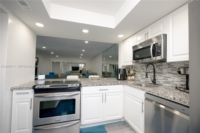 1551 NE Miami Gardens Dr Unit 225