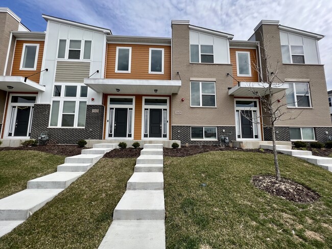 Building Photo - 3S629 Camden St