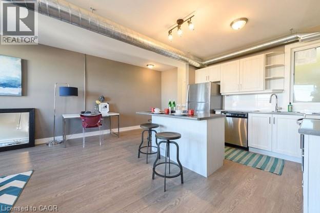 Photo - 1000 King St E Unit 1006