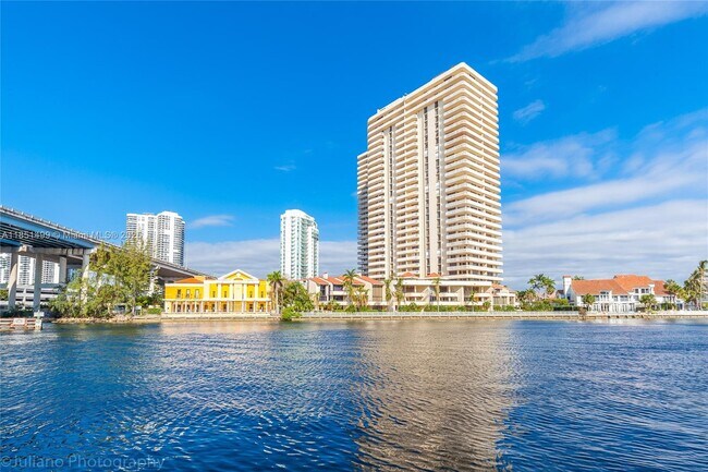 Building Photo - 19390 Collins Ave Unit 1401 Rental