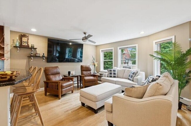 209 Vaughan St Unit 209