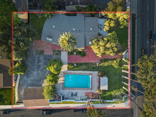 Photo - 8647 Corbin Ave