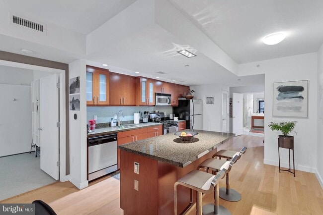 Photo - 912 F St NW Unit 102