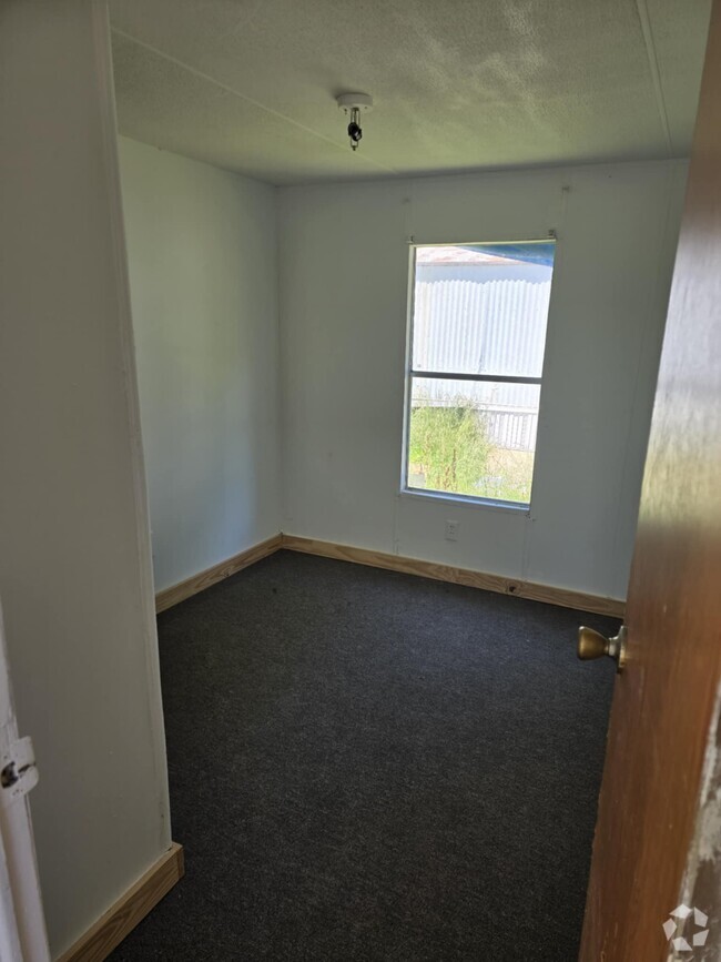 Building Photo - Hidden Acres Park Unit 5 Rental