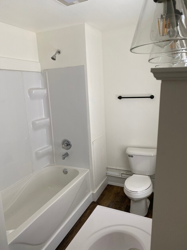 Photo - 629 N Barstow St Unit upper