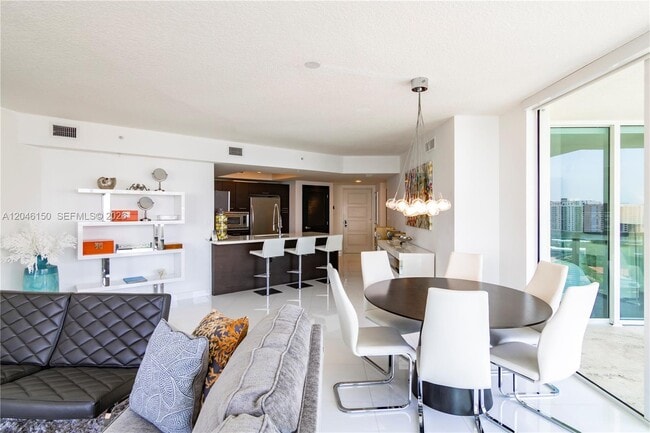 Building Photo - 150 Sunny Isles Blvd Unit 1-1604