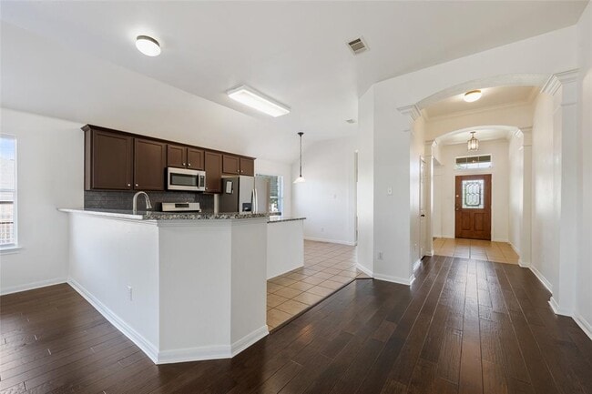 Photo - 3704 Pine Needle Cir