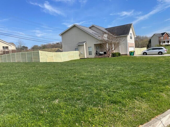 Photo - 1508 Cutters Run Ln