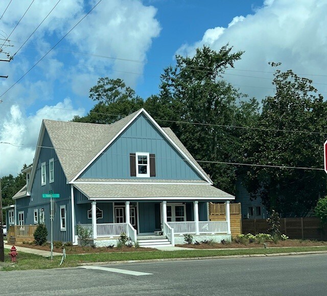 Photo - 210 S Trammell St