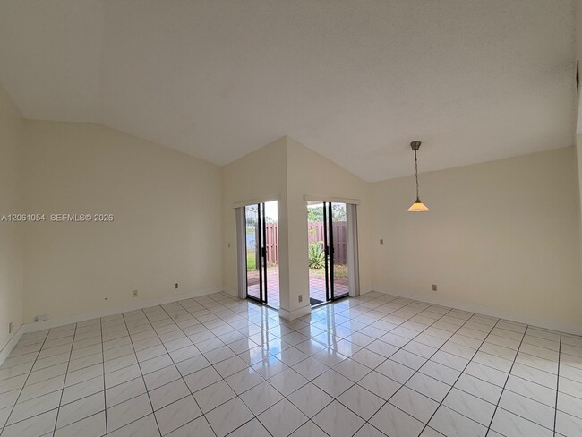 Photo - 6431 NW 171st St
