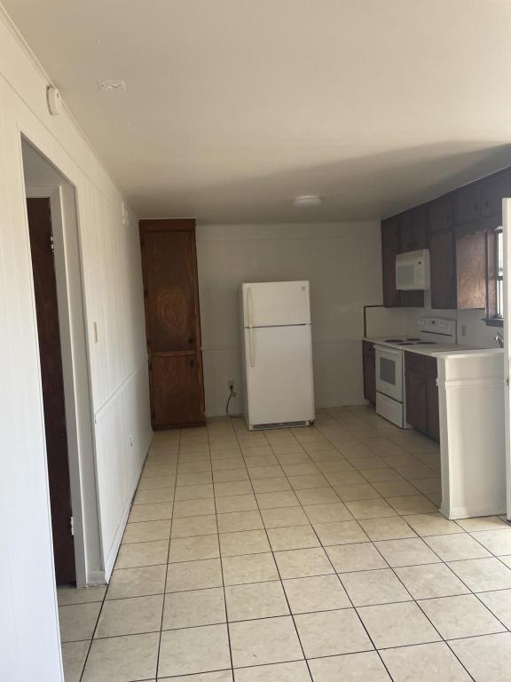 Photo - 1605 Saunders St