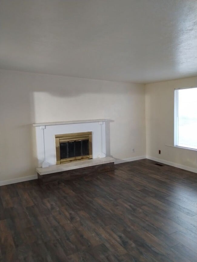 Photo - 3193 Meadowlark Dr Unit Whole House