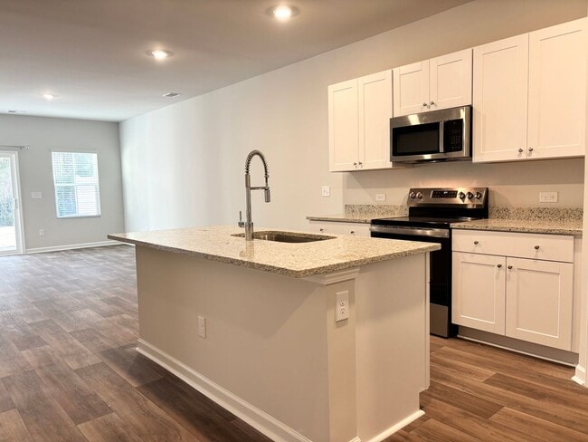 Photo - ABSOLUTELY BEAUTIFUL BRAND-NEW BUILD TOWNHOME