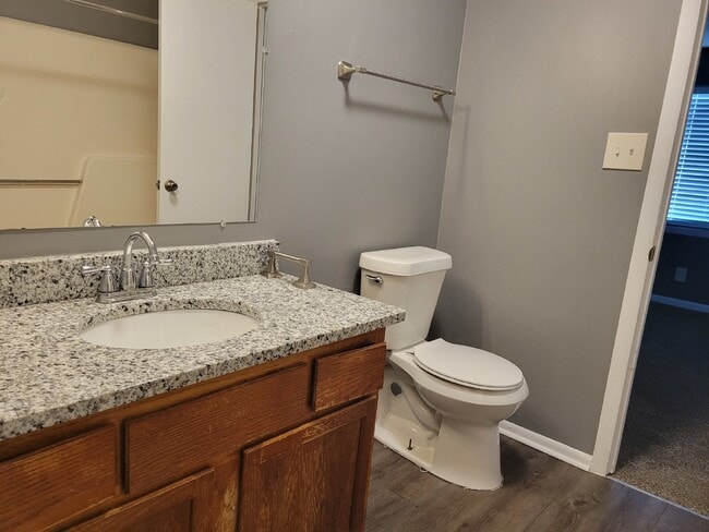 Photo - "Charming 2-Bedroom Haven on Glenn Street – Cozy Comfort Awaits in Decatur!" Unidad Apt 4