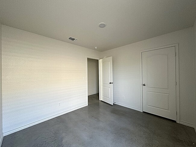 6002 Harriet Tubman Ave Unit B