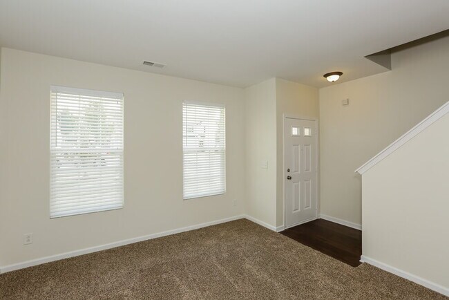 Photo - 6731 Sequoia Hills Dr