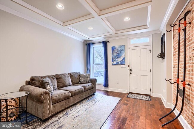 Photo - 1730 E Chase St