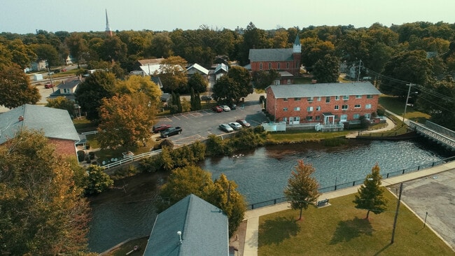 Riverside Apartments - Riverside Apartments