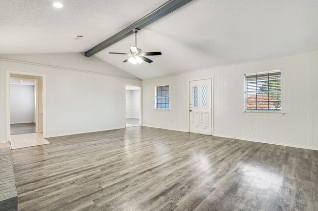 Photo - Gorgeous Garland Home For Rent!