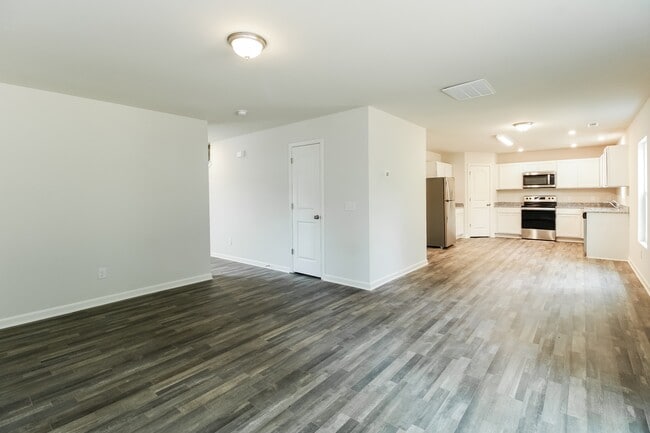 Photo - 1681 Robins Nest Drive