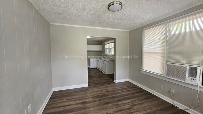 Photo - 738 Westbrook Rd