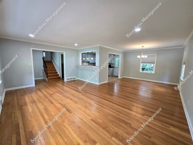 Photo - 2233 Leafmore Dr