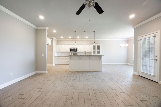 Photo - 2250 N Inglewood St