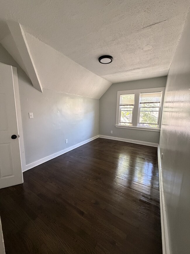 599 Elm St Unit 3