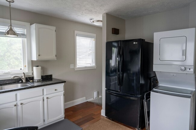Photo - 1319 Maleko St