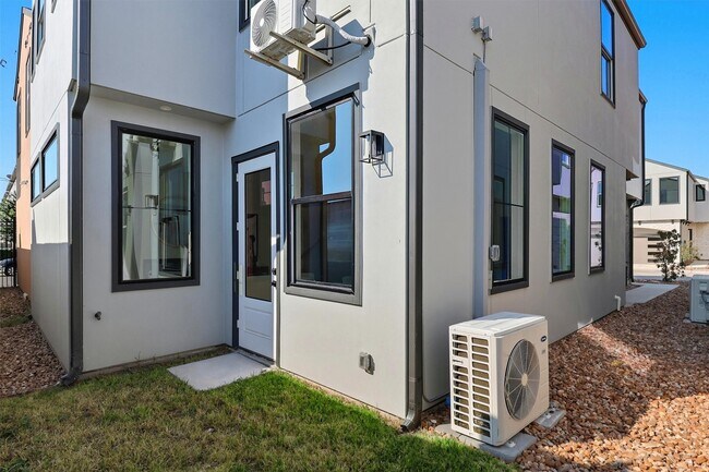 Photo - 2939 El Fenice Ln