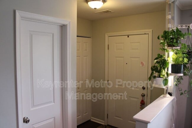 Photo - 708 Kaplan Ct