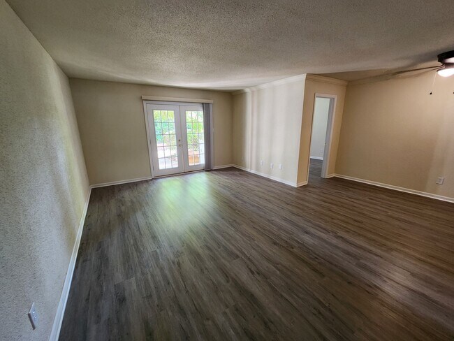 Georgetown Village Apartments