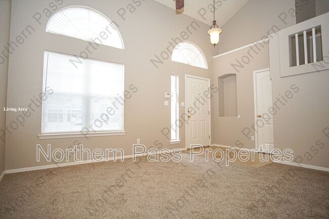 Photo - 10790 Adin St