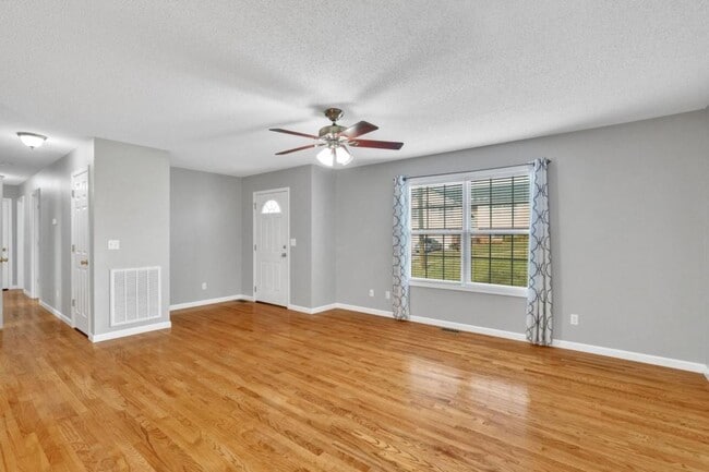 Photo - 1125 Faye St