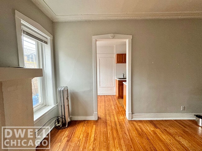 6540 N Lakewood Ave Unit S