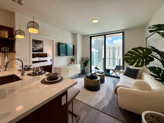 Photo - 421 SW 10th St Unidad B1 Rental