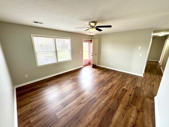 Photo - 185 Stonehouse Rd